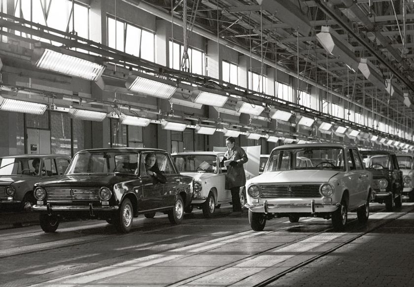LADA отмечает День первого автомобиля
