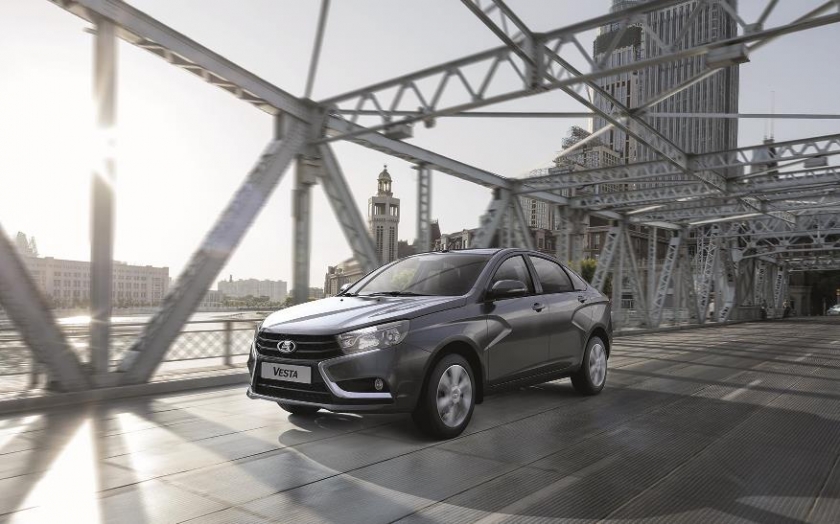 LADA Vesta и LADA Largus - Автомобили года в России
