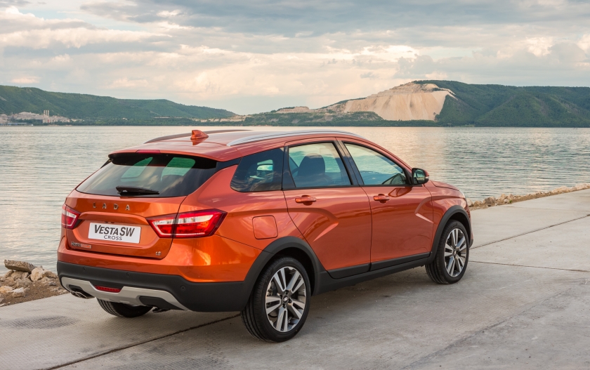 LADA Vesta SW Cross и LADA Vesta SW ломая стереотипы